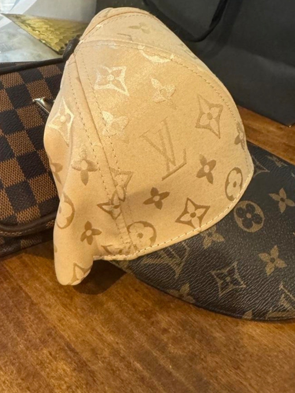 New Hat Gold Logo